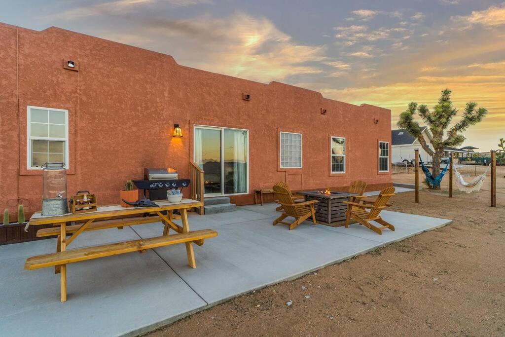 Near Pappy & Harriet'S + Rimrock Ranch W/ Hot Tub Pioneertown Exterior foto